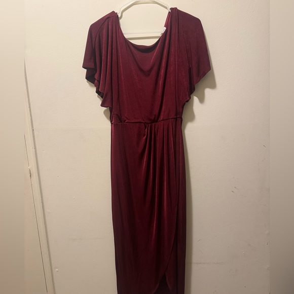 Baltic Born, size xl,burgundy, butterfly sleeves Tulip skirt with slight slit. - Picture 2 of 3